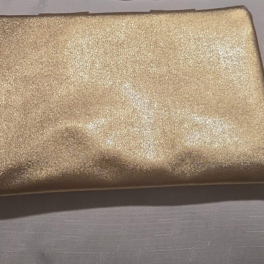 Gold clutch purse, 100% Leather - Picture 2 of 5